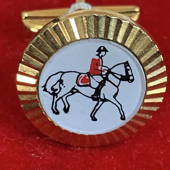 Vintage Equestrian Style Horse & Rider Gold Tone, Red, White & Black Cuff Links - Picture 3 of 16